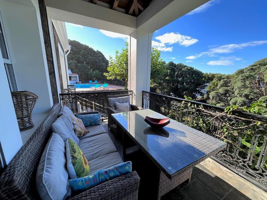Casa Do Ananas, Cliff-top/ocean-front Villa, Pico * Lajes do Pico